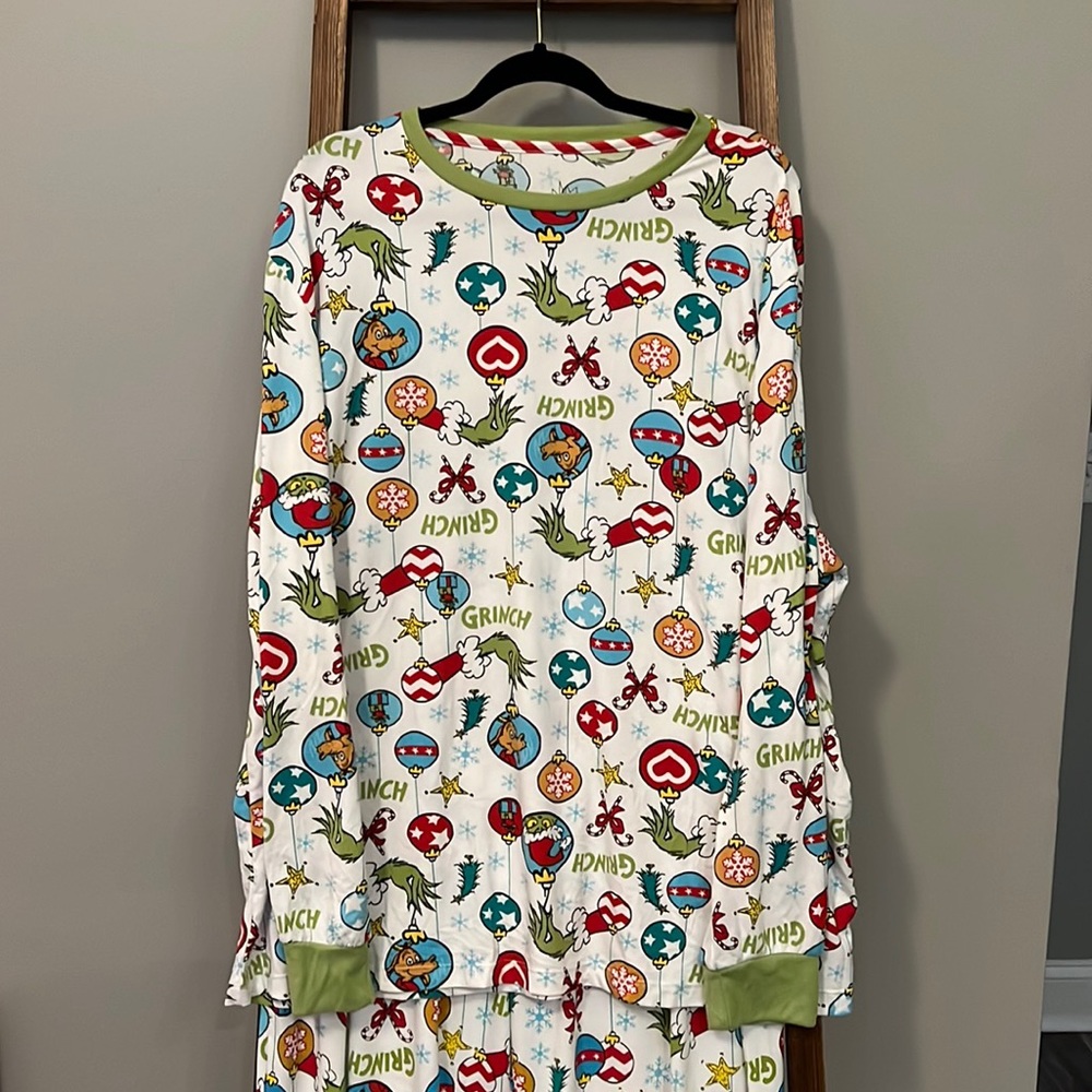 Christmas grinch pajama set